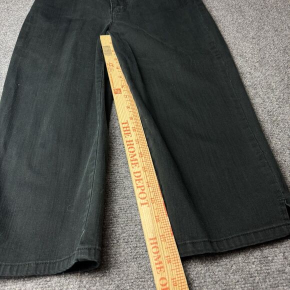 Gloria Vanderbilt Capris Black 27x18 - Picture 5 of 6